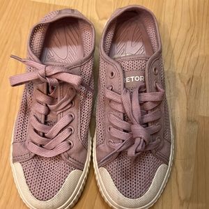 Knit sneakers